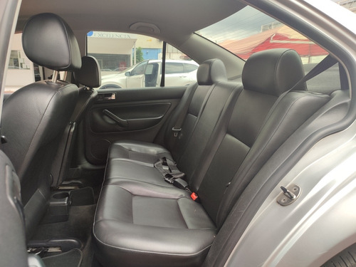 Imagen 9 de 15 de Volkswagen Jetta Clásico 2012 2.0 Sport At