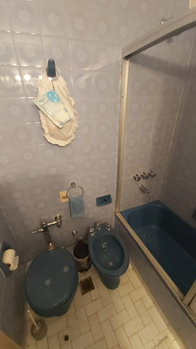 Imagen 18 de 22 de 4 Ambientes C/dependencia Frente Balcon 2 Baños Lavadero