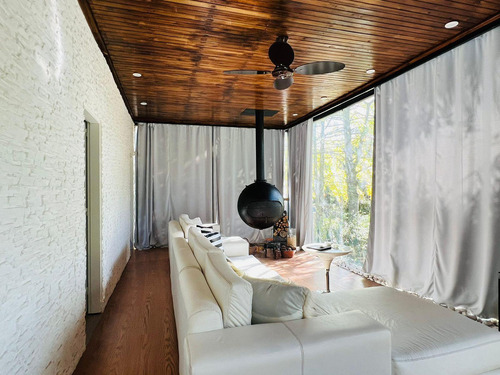 Casa En Sol Parana De 3 Dormitorios, Amplio Patio Y Pileta