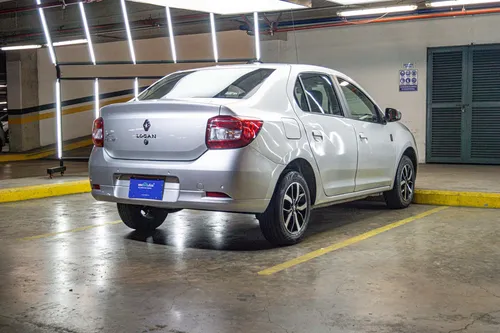 Renault Logan 1.6 Privilege / Intens
