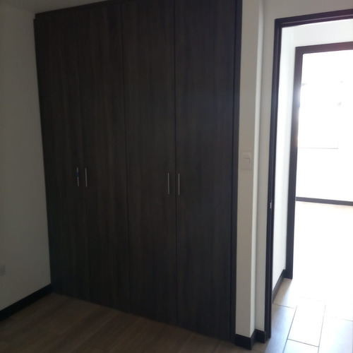 Imagen 3 de 6 de Petapolis , Av Petapa Zona 12 , Nivel 6.