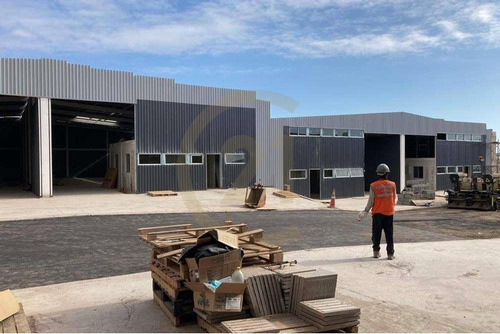 Arriendo De Bodegas Con Oficinas