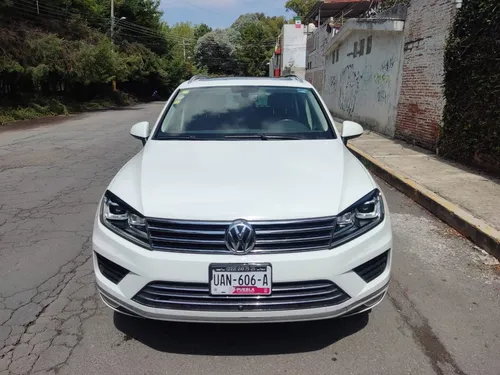 Volkswagen Touareg 3.0 At