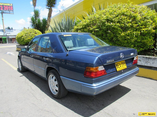 Imagen 3 de 25 de Mercedes Benz 220 E 2.2 W124