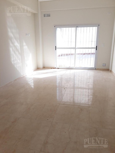 Imagen 3 de 6 de Departamento - Adrogue