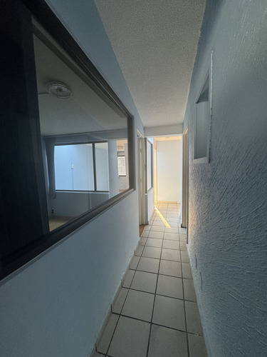 Casa Estilo Modernista, En Venta Ubicada En Tlalnepantla Cod. Zv1392