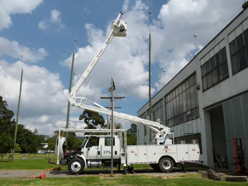 Grua Tipo Canasta Aislada
