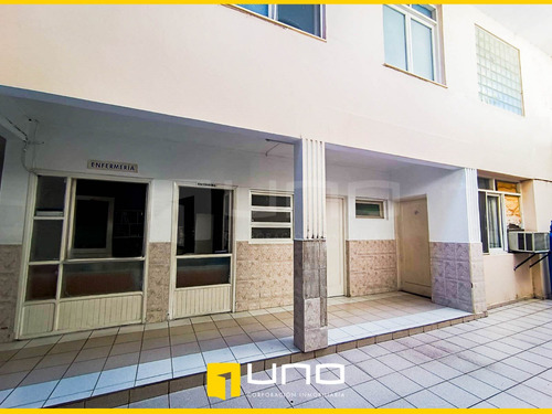 Imagen 3 de 17 de Centrica Clínica En Funcionamiento En Venta