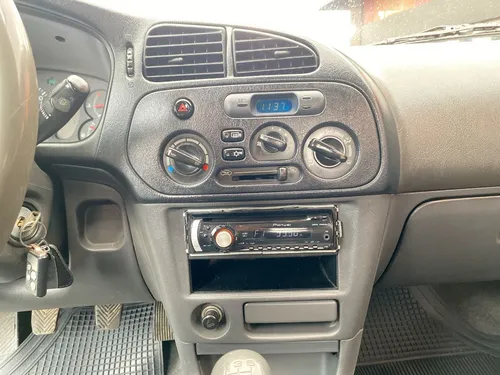 Mitsubishi Lancer 1.6 Glxi
