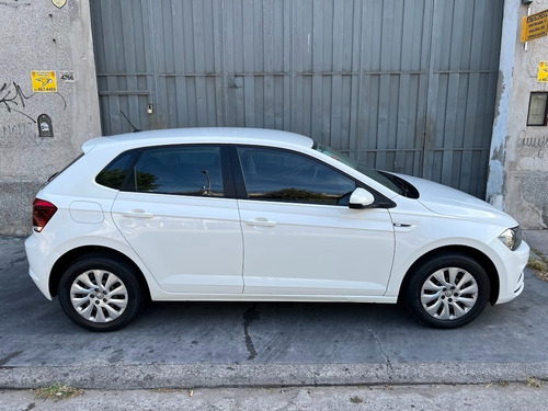 Imagen 22 de 25 de Volkswagen Polo Trendline 2018 / 50000 Km / Unico Dueño