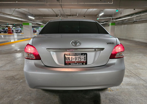 Toyota Yaris 1.5 Premium Sedan At