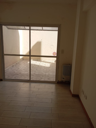 Se Vende Ph 3 Ambientes Con Patio. Apto Credito Hipotecario