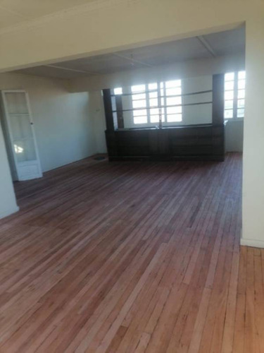 Amplia Casa En Av. Las Dalias Maipu