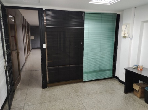 Imagen 8 de 13 de Alquilo Planta Industrial En Boleita Norte. 500 M2 7506