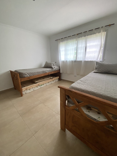 Moderna Casa 3 Ambientes En Barrio Acantilados