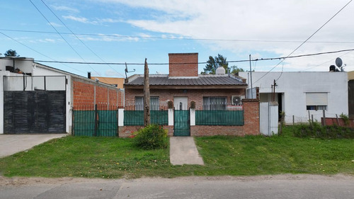 Casa En Venta En Lisandro Olmos