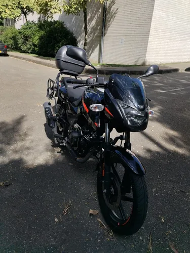 Pulsar 180 Fi Neon