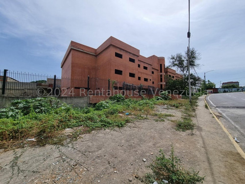 Edificio Comercial / Residencial (3 Niveles/ Obra Gris) Venta Weekend Mls-25-525