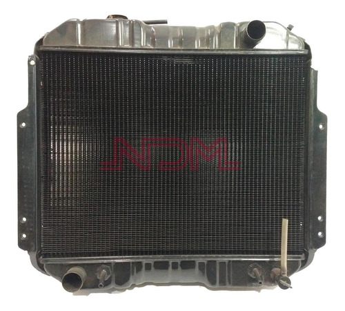 Radiador De Agua  Nissan Varios Modelos  2.5 Diesel  A28f