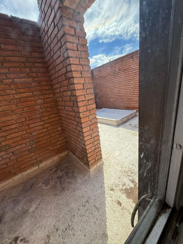 Departamento Con Terraza. 1 Dorm. B°nueva Córdoba. Obispo Oro Al 300