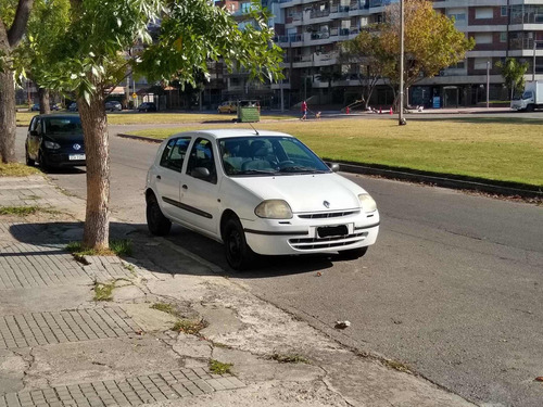 Renault Clio 2001 1.6 Rn