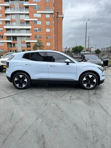 Volvo EX30 EXTENDED RANGE PLUS