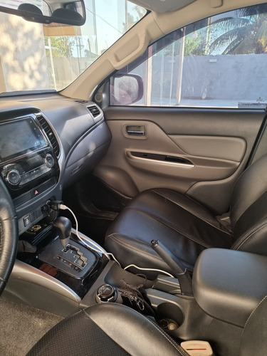 Imagem 3 de 7 de Mitsubishi L200 2.4 Triton Sport Hpe S Cab. Dupla 4x4 Aut.