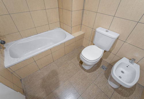 Imagen 7 de 30 de Depto Venta 3 Amb Balcón C/frente Baño+toilette