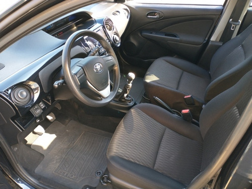 Imagem 5 de 13 de Toyota Etios 1.5 X Sedan 16v Flex 4p Manual