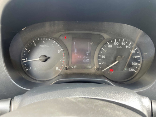 Imagen 11 de 11 de Nissan Np300 2018 2.5 Doble Cabina S Aa Pack Seg Mt
