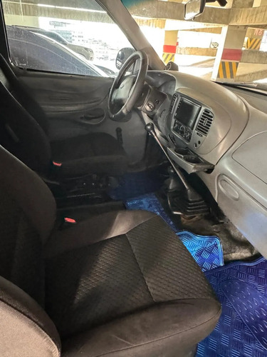 Ford F-150 4.2 Xl Style Side 4x4