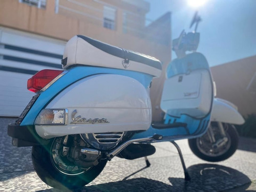 Moto Piaggio Vespa Px-150e. 