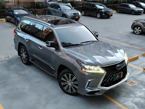 Lexus LX 5.7 570