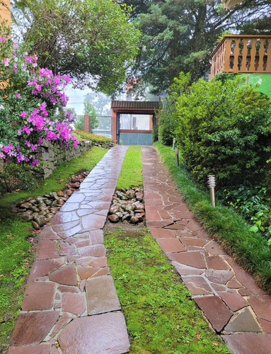 Imagem 3 de 14 de Vendo Apartamento - 1 Dormitório - Centro De Gramado/rs - Oportunidade Única P/ Investidores