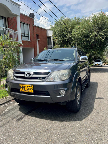 Toyota Fortuner 4.0 Sr5