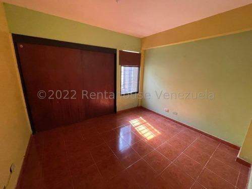 Imagen 18 de 30 de Apartamento En Venta Este Barquisimeto, Cerca De Avenida Abogados, Amplio Patio, Info. 0424-5325471, Codigo 22-22704 Mf