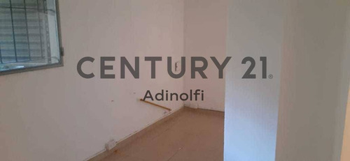 Imagen 5 de 9 de Pza. Italia- Local Al Frente En Venta
