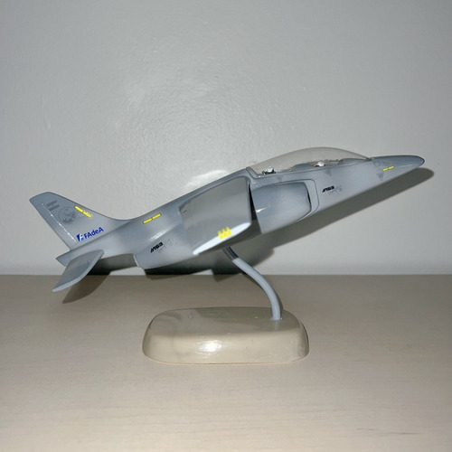 Maqueta Avión Pampa Ia63 Camuflado