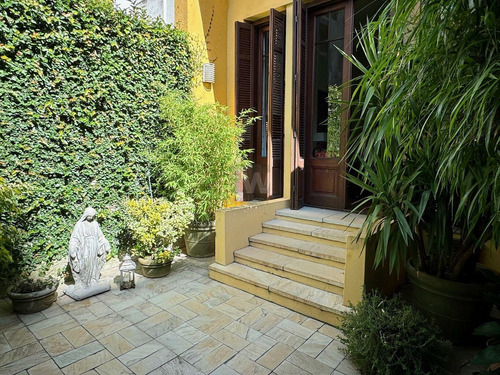 Venta De Casa 4 Dormitorios Servicio Garage Patio Pocitos
