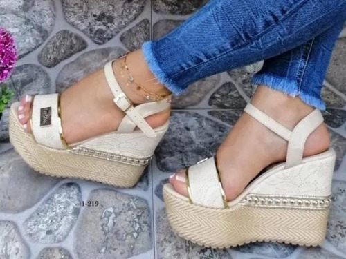 Hermosa Plataforma Zapatos Altos Beige Beis Combinan Todo