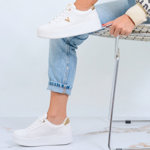 Zapatilla Sneakers Mujer Con Plataforma Via Marte Urbanas.