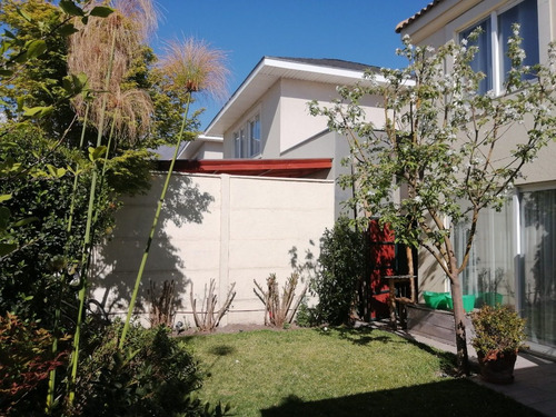 Imagen 25 de 30 de Hermosa Casa, Barrio Consolidado, Seguro, Cercano A Todo