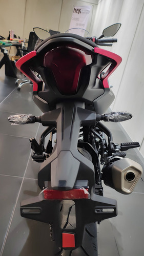 Motocicleta Cfmoto 300sr Mod. 2025