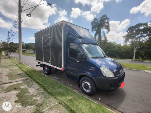 Imagem 1 de 11 de Iveco Daily 35s14 2014 Baú