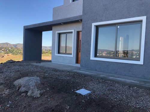 Imagen 4 de 12 de Casa En Villa Carlos Paz