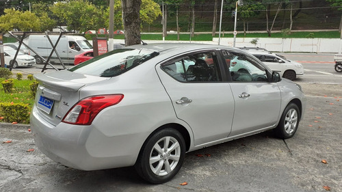 Nissan Versa 1.6 16v Sl 2013