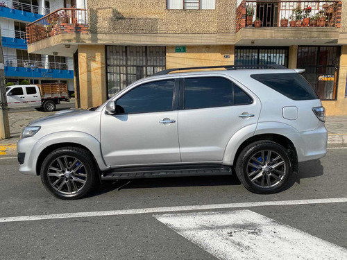 Toyota Fortuner 3.0 Diésel 4x4 A/t