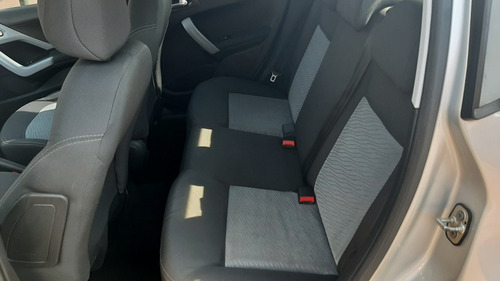 Imagen 7 de 11 de Peugeot 208 Allure 1.5 N Touchcreen Año 2016