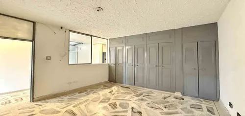 Apartamento En Venta En Popular Modelo (279061542).