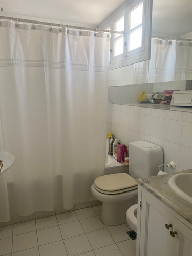 Imagen 20 de 30 de Importante Chalet En Lo Mejor De Guemes - 6 Amb Con Piscina Climatizada!